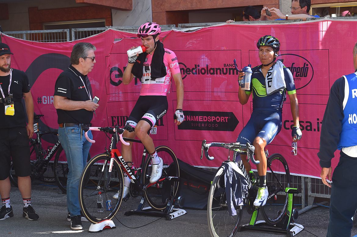 Tom Dumoulin and Nairo Quintana warm down next to each other