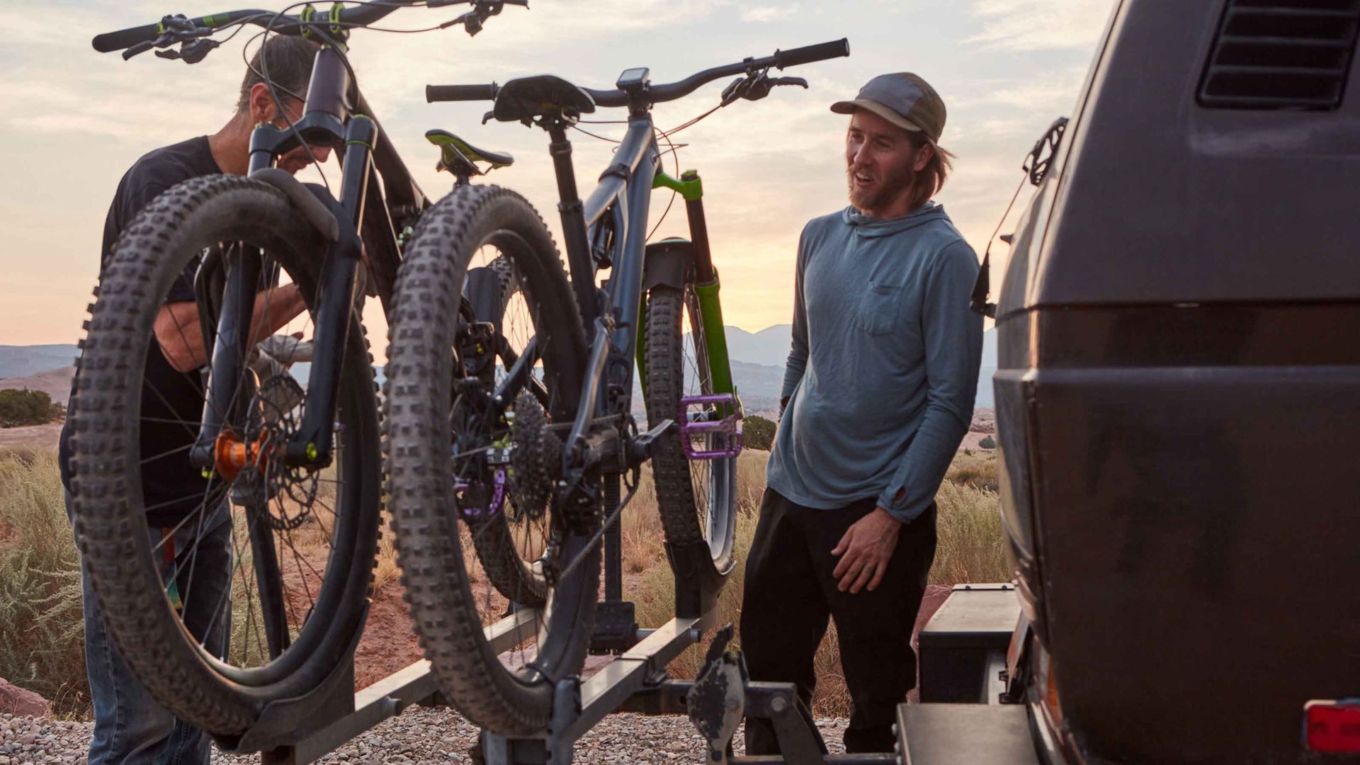 photo of hitch-mounted bicycle rack