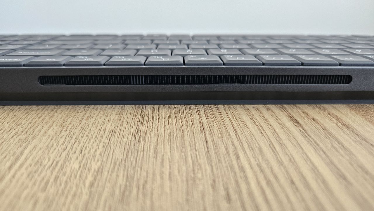 The HP EliteBoard G1a on a desk