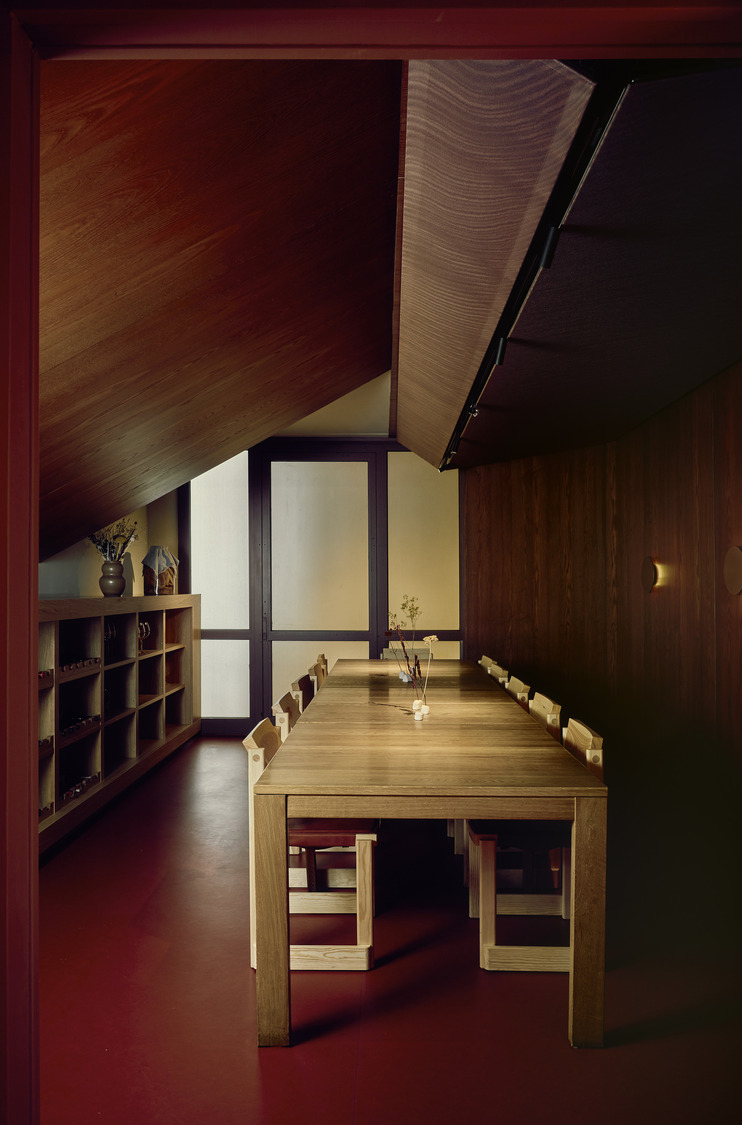 huset restaurant longyearbyen svalbard norway