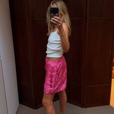 An image of @lucywilliams02 wearing a long shorts summer outfit. 