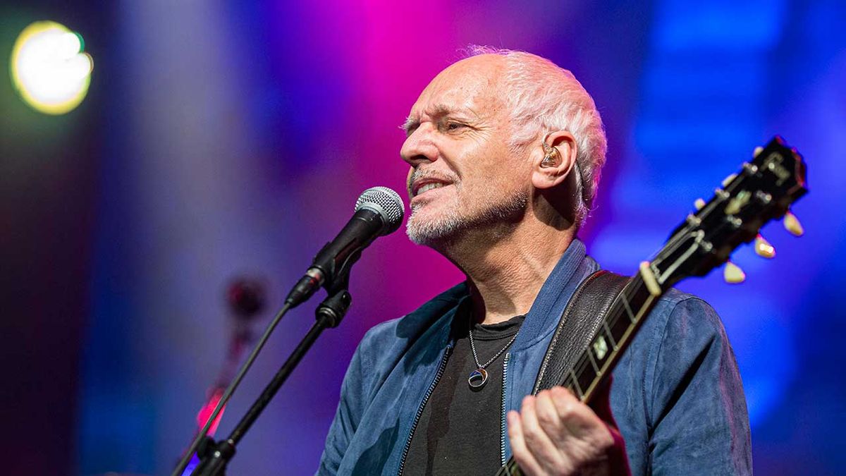 Peter Frampton onstage