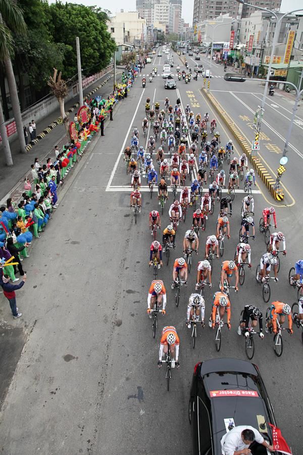 The peloton took it fairly easy on stage 3
