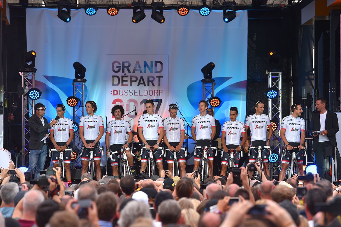 Trek-Segafredo surprised with an all-white jersey at the Tour de France
