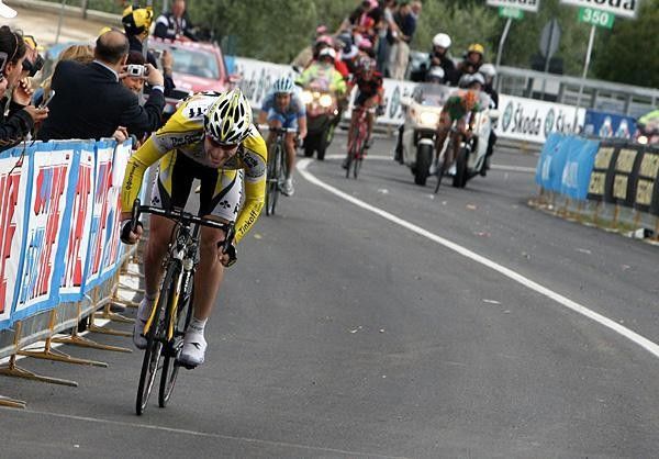 Pavel Brutt launches his winning move.