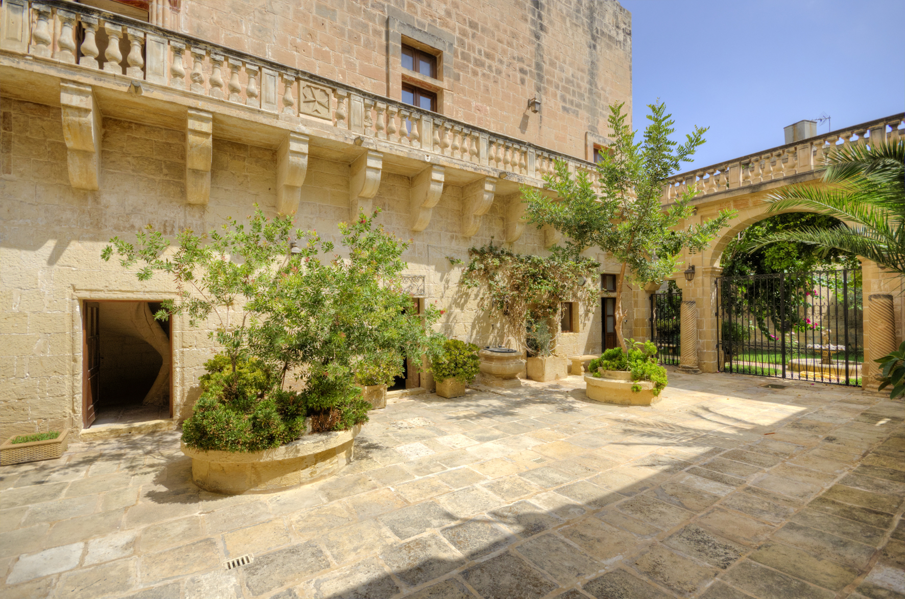 Frank Salt Malta property