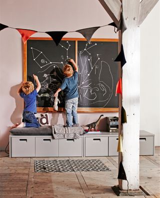 toy storage ideas which you can also sit on