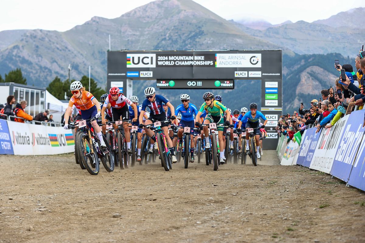 Picture by Javier Mart&Atilde;&shy;nez/SWpix.com - 01/09/2024 - Cycling - 2024 UCI Mountain Bike World Championships - Pal Arinsal, Arinsal, Andorra - Women Elite &amp; Women Under 23 Cross-country Olympic Final - Puck Pieterse (Netherlands), Haley Batten (United States), Martina Berta (Italy), Candice Lill (South Africa)