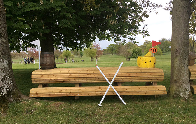 Fence 10