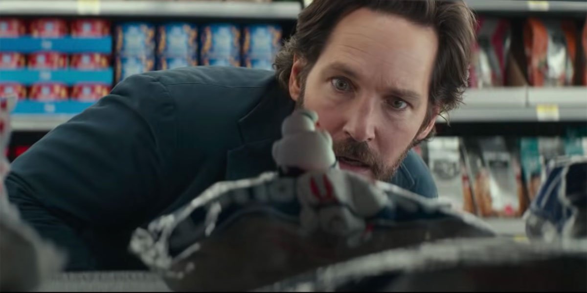 Paul Rudd with mini Stay Puft in Ghostbusters: Afterlife Trailer