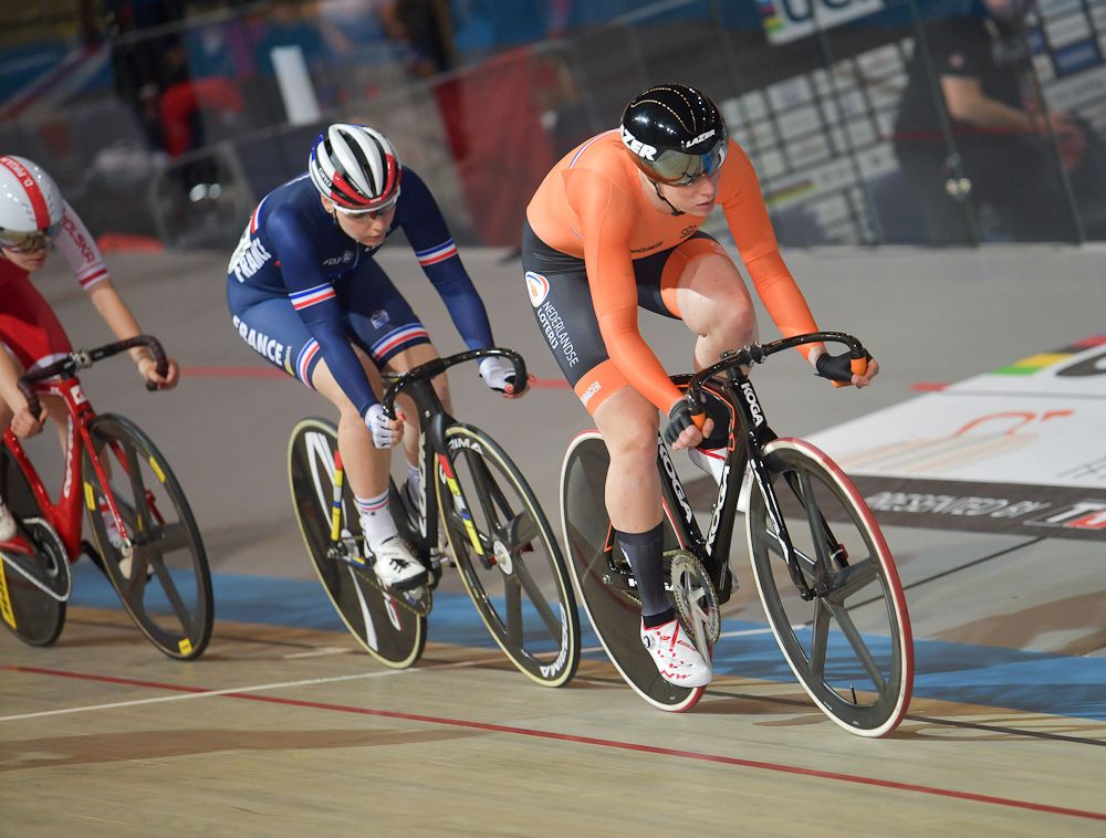 Kirsten Wild (Netherlands) on the front in the Points Race