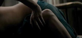 Robert Pattinson and Reese Witherspoon - Water for Elephants, trailer, preview, steamy, scene, film, celebrity, Marie Claire