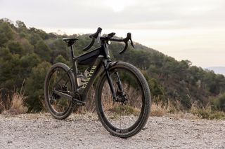 Canyon Grizl:On gravel e-bike