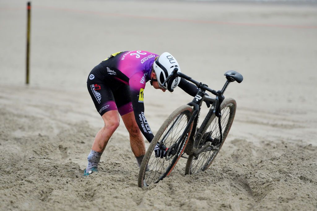 MIDDELKERKE BELGIUM JANUARY 08 Alicia Franck of Belgium suffers a mechanical problem during the 105th Belgian National Cyclocross Championships 2022 Womens Elite bkmiddelkerke on January 08 2022 in Middelkerke Belgium Photo by Luc ClaessenGetty Images