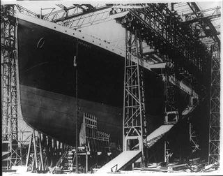 The Titanic in the docks a year before it&#039;s fatal maiden voyage 