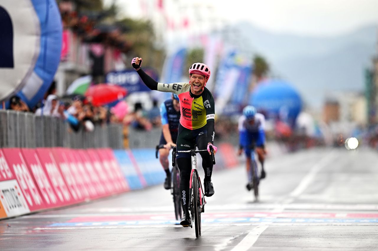 Magnus Cort celebrates victory on stage ten of Giro d&#039;Italia