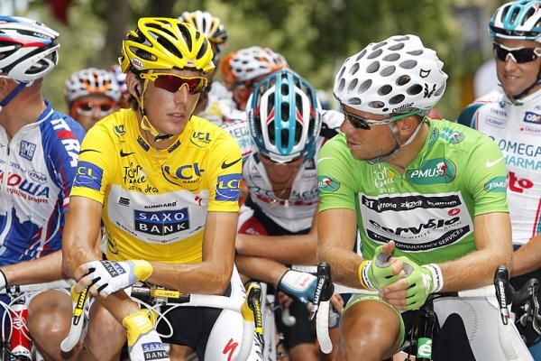 Andy Schleck has a word with Thor Hushovd on the start line in Chambery.