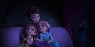 Queen Iduna with young Elsa and Anna in Frozen 2