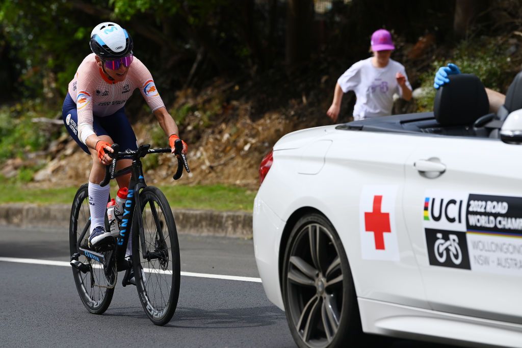 WOLLONGONG AUSTRALIA SEPTEMBER 24 Annemiek Van Vleuten of Netherlands competes injuries during the 95th UCI Road World Championships 2022 Women Elite Road Race a 1643km one day race from Wollongong to Wollongong Wollongong2022 on September 24 2022 in Wollongong Australia Photo by Tim de WaeleGetty Images