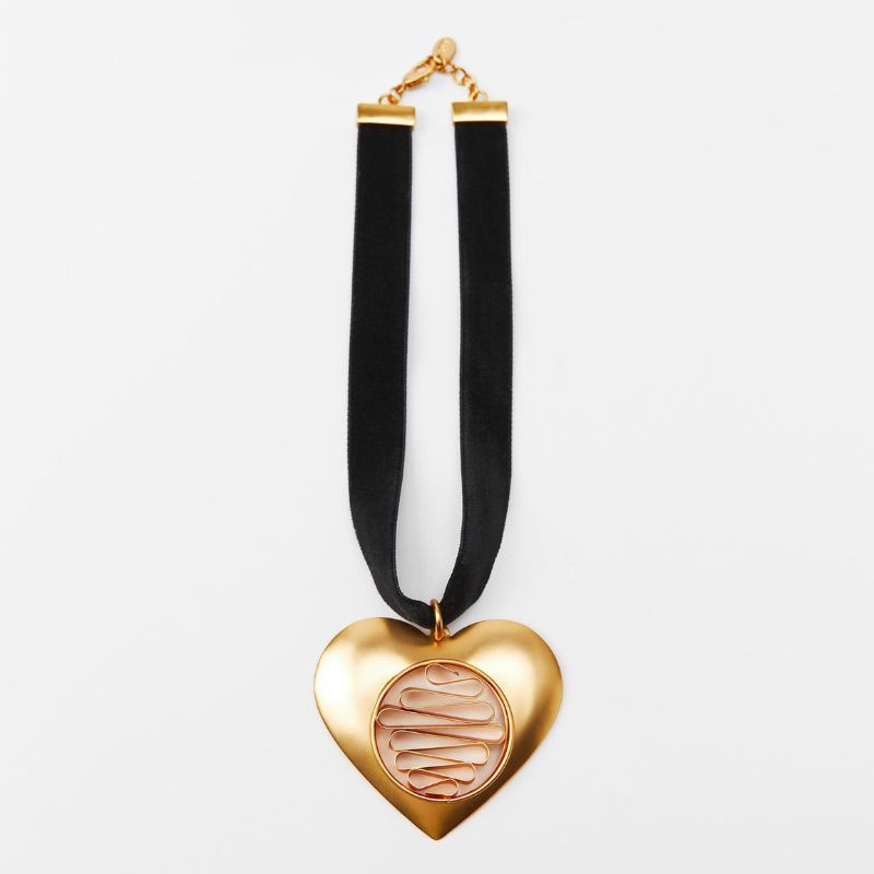zara heart velvet choker