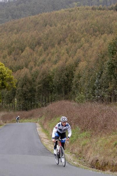 Matt Gilbert on a short but steep rise towards Paradise.