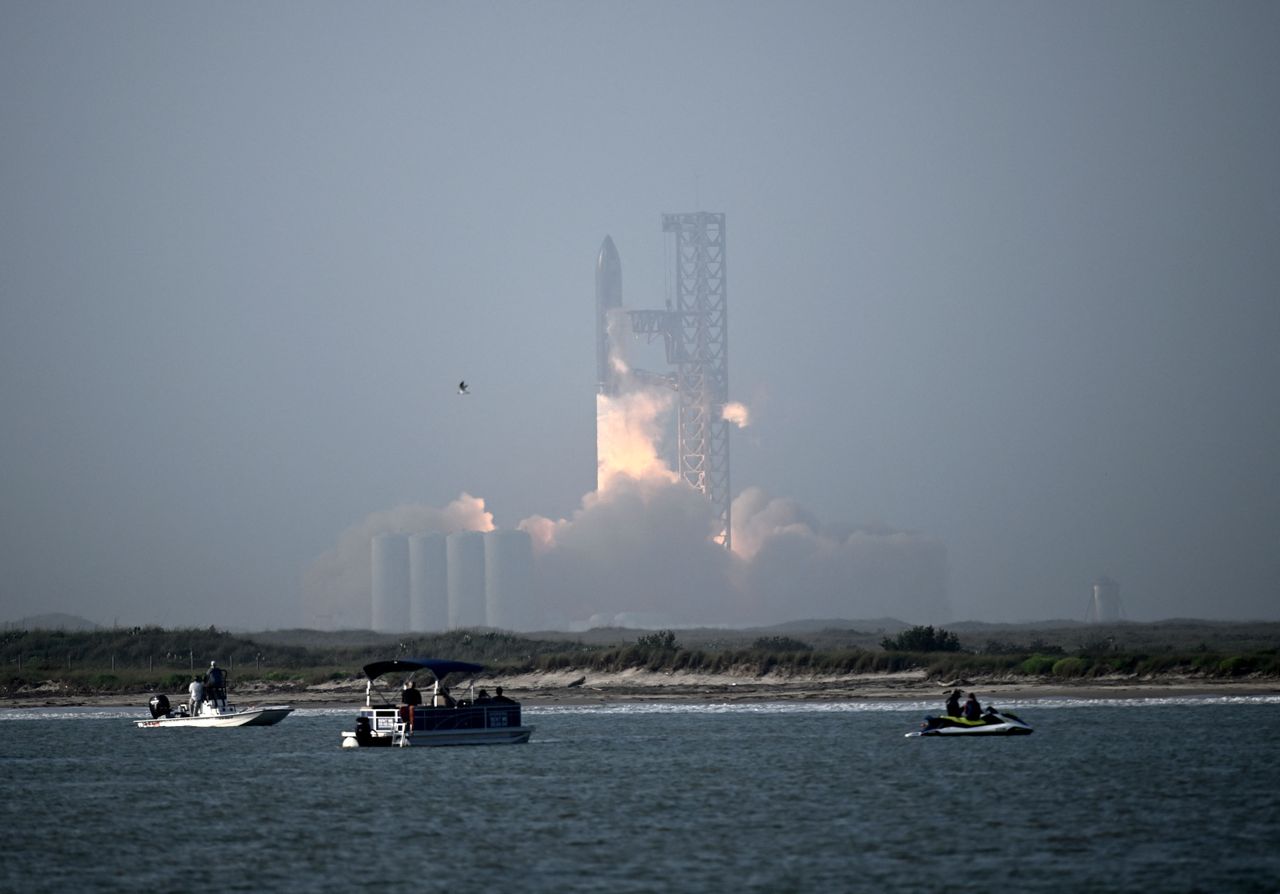 SpaceX's Starship lifts off on April 20, 2023