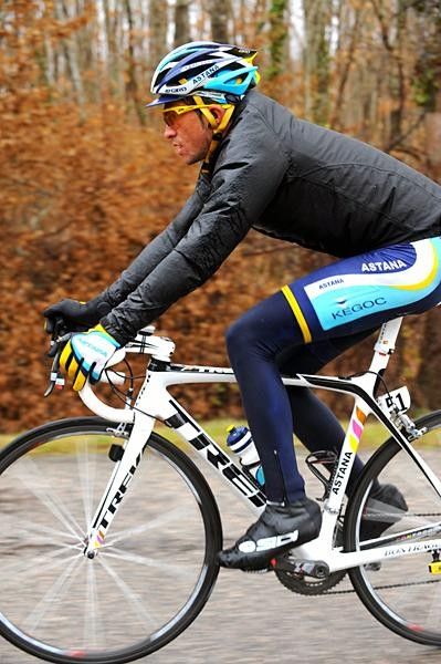 Alberto Contador (Astana) was on the wrong end of the split and lost a minute.