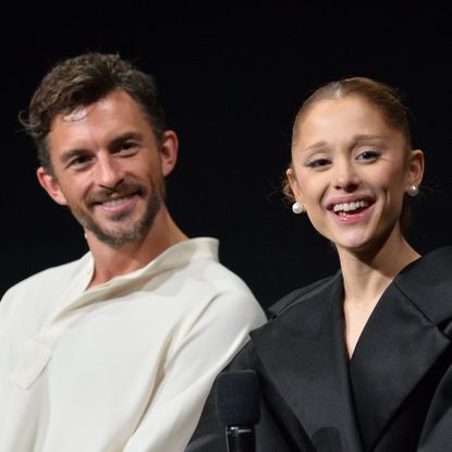 Jonathan Bailey Ariana Grande