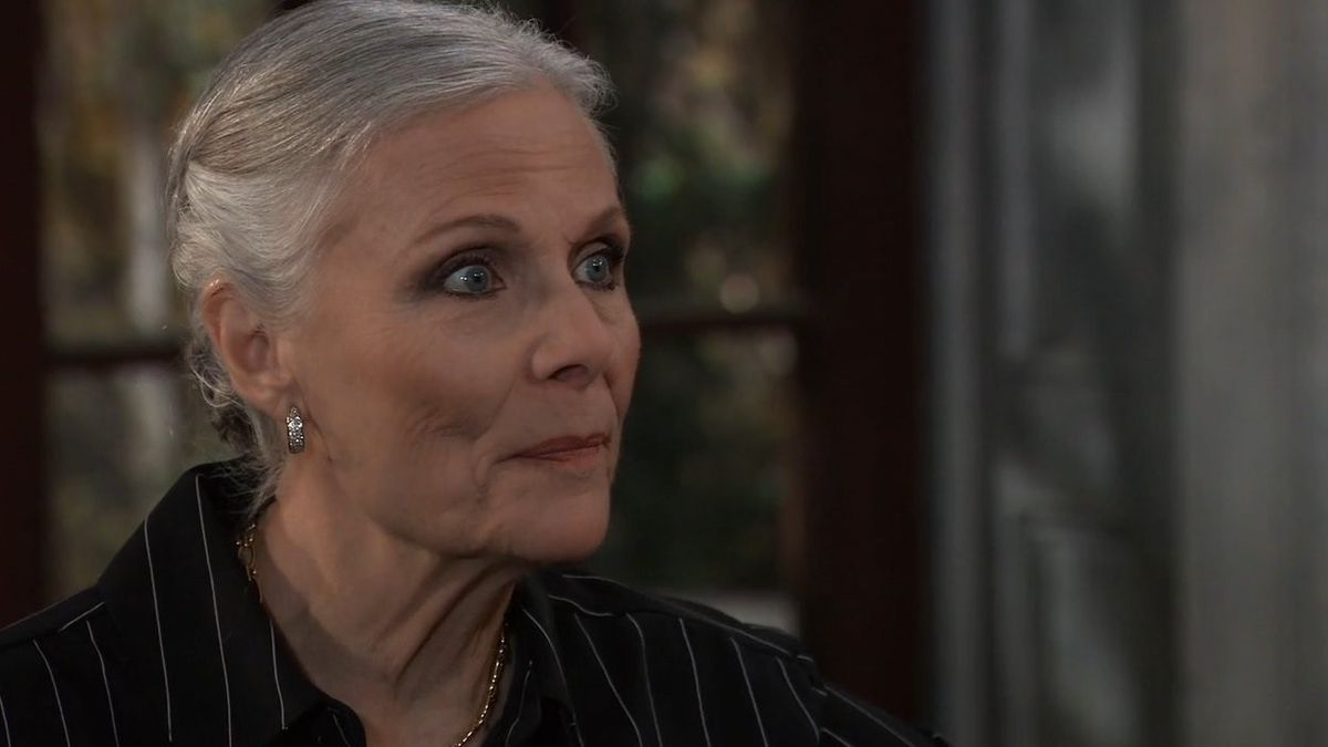 Jane Elliot as Tracy in black in General Hospital