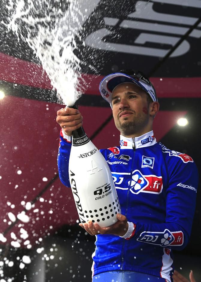 Nacer Bouhanni (FDJ) opens the champagne