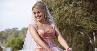 Before she went all Hollywood on us (and obviously got a stylist), Margot Robbie played Donna Freedman in the Aussie soap and wore a tie-dye pink dress for her wedding to Ringo Brown...