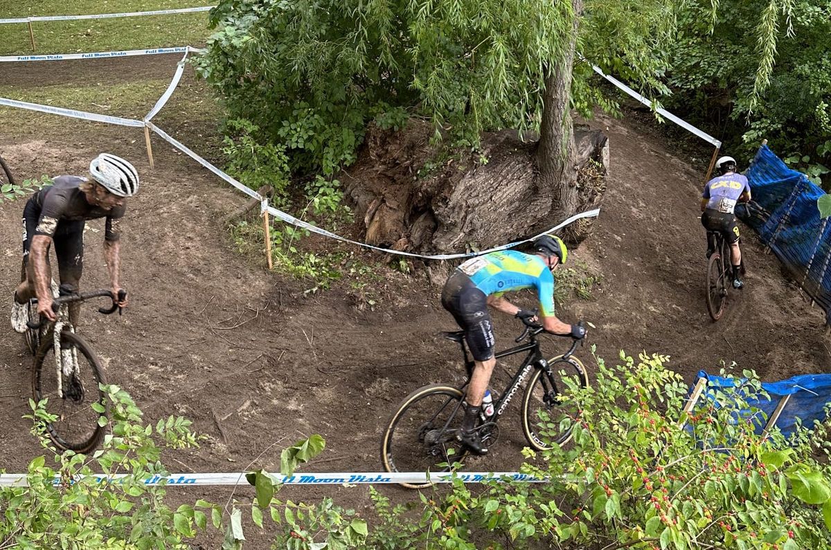 C1 Rochester Cyclocross winner Vincent Baestaens (Spits CX) chases Anton Ferdinande (DHM) mid-way through C2 race