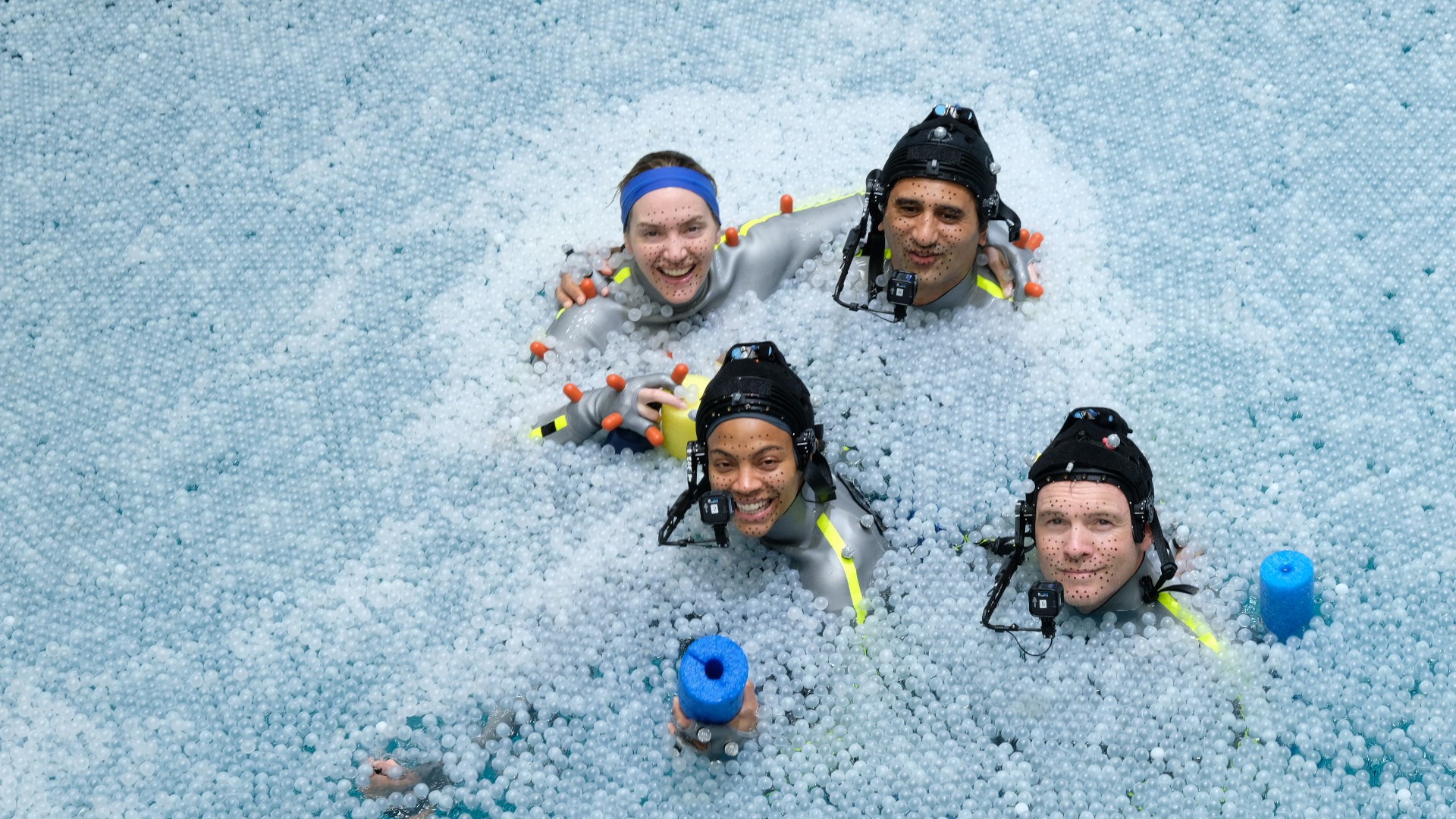 Kate Winslet, Cliff Curtis, Zoe Saldaña and Sam Worthington on the set of Avatar: The Way of Water