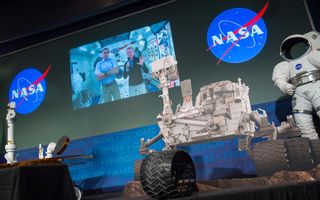 Astronaut Nyberg Celebrates at Curiosity First Anniversary Event