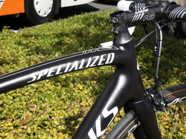 The top tube flares outward and curves downward as it joins the head tube in what is now a Specialized trademark frame feature.