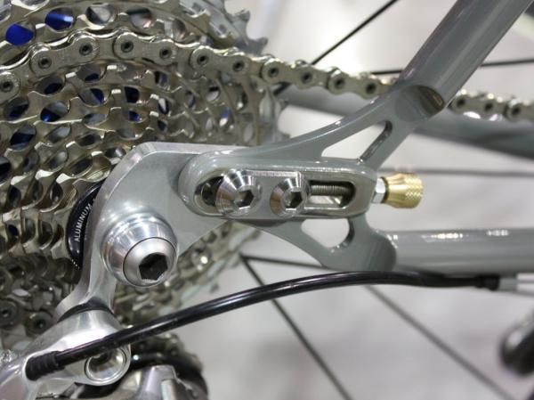 Sliding Paragon Machine Works dropouts on the new Cielo mountain bike frame easily allows for both geared or singlespeed use.
