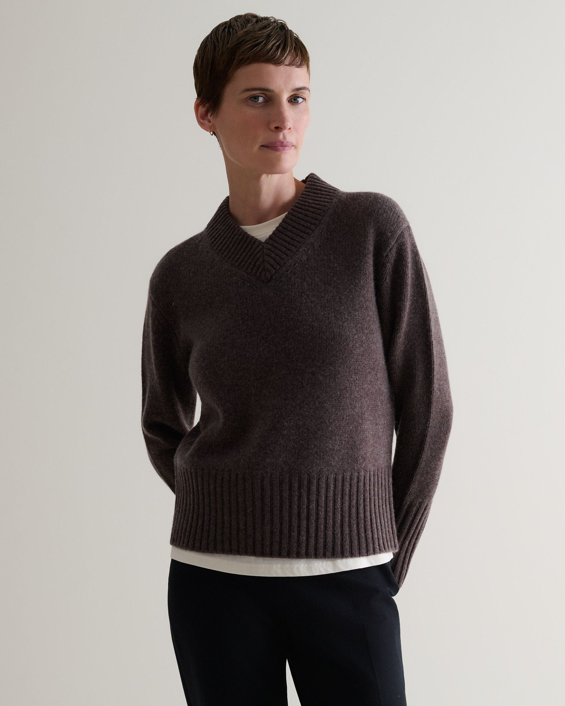Women's Cashmere Merino V Neck Jumper - Chocolate - Xs / Chocolate