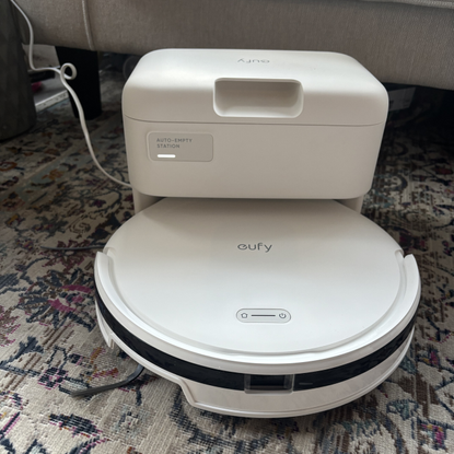 Eufy C10 charging in docking station
