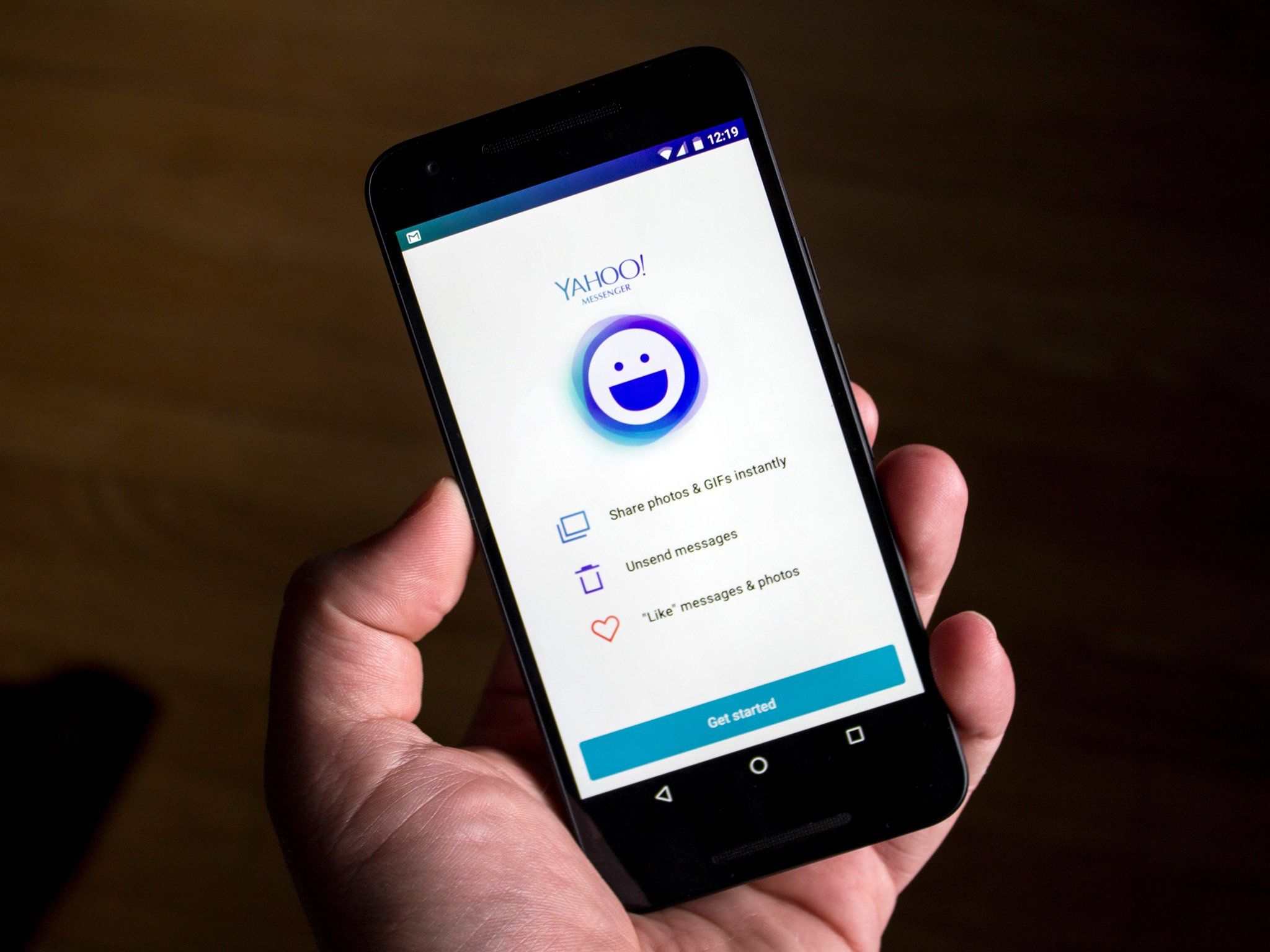Yahoo Messenger reminds you it's still around with its revamped app ...