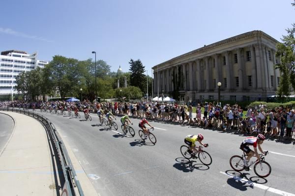 Levi Leipheimer (RadioShack), resplendent in the yellow jersey, rides at the front of the peloton in Denver.