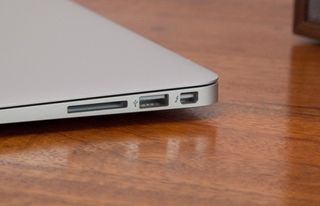 macbook-air-2017-ports
