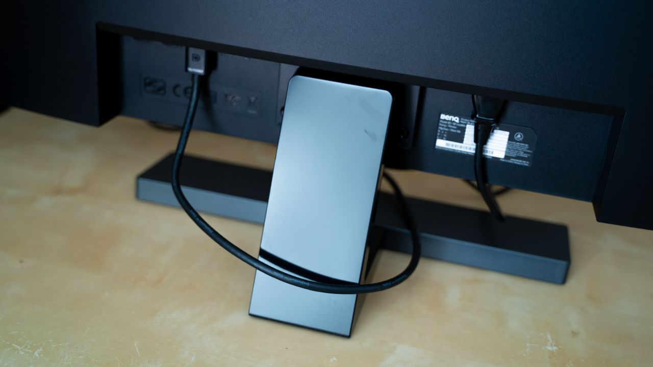 BenQ EW3270U
