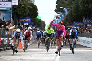 Tirreno-Adriatico stage 4: Jonathan Milan (Lidl-Trek) takes the win