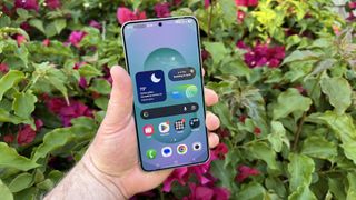 One UI 7 interface on the Galaxy S25 Plus