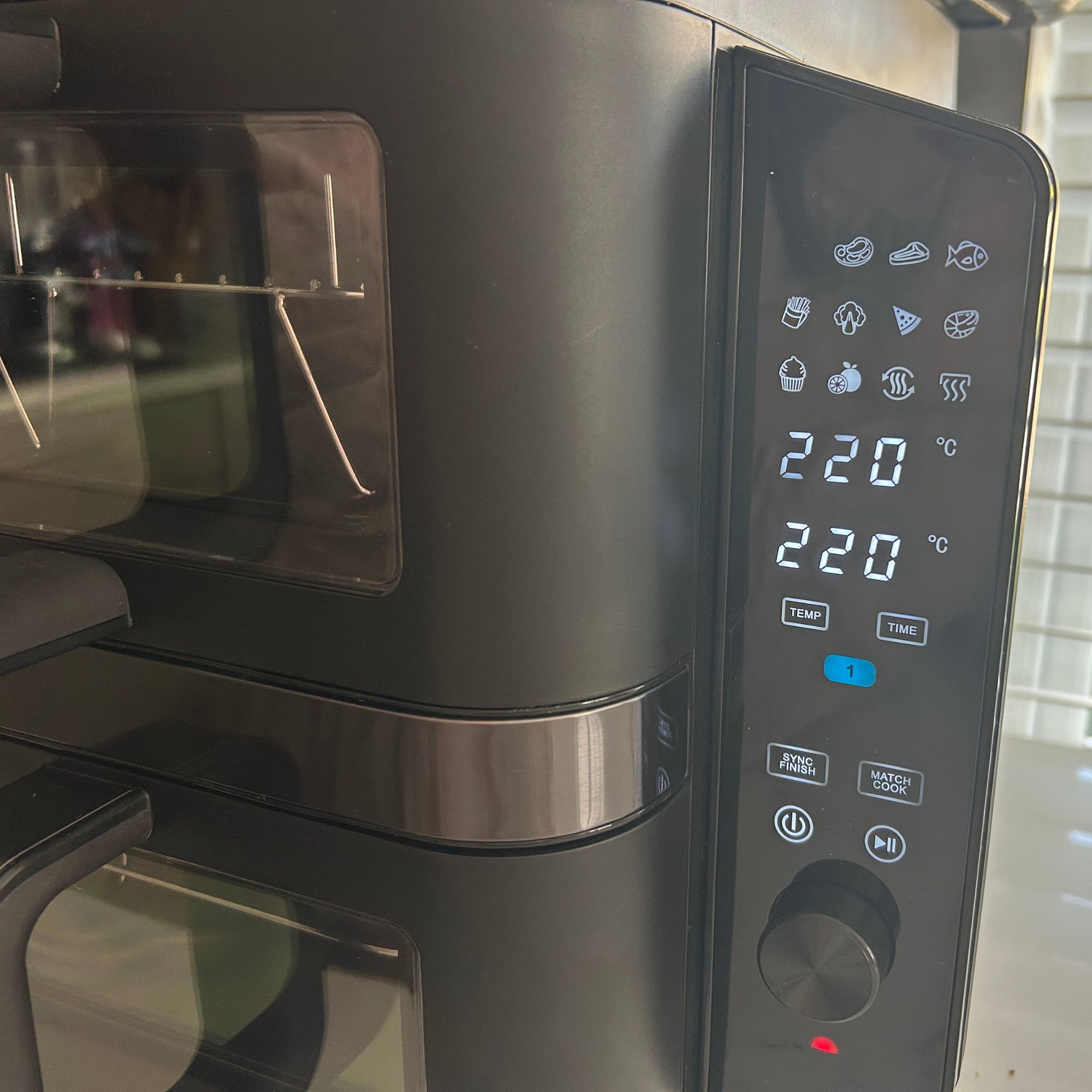 Salter VertiCook View Air Fryer - display touch screen