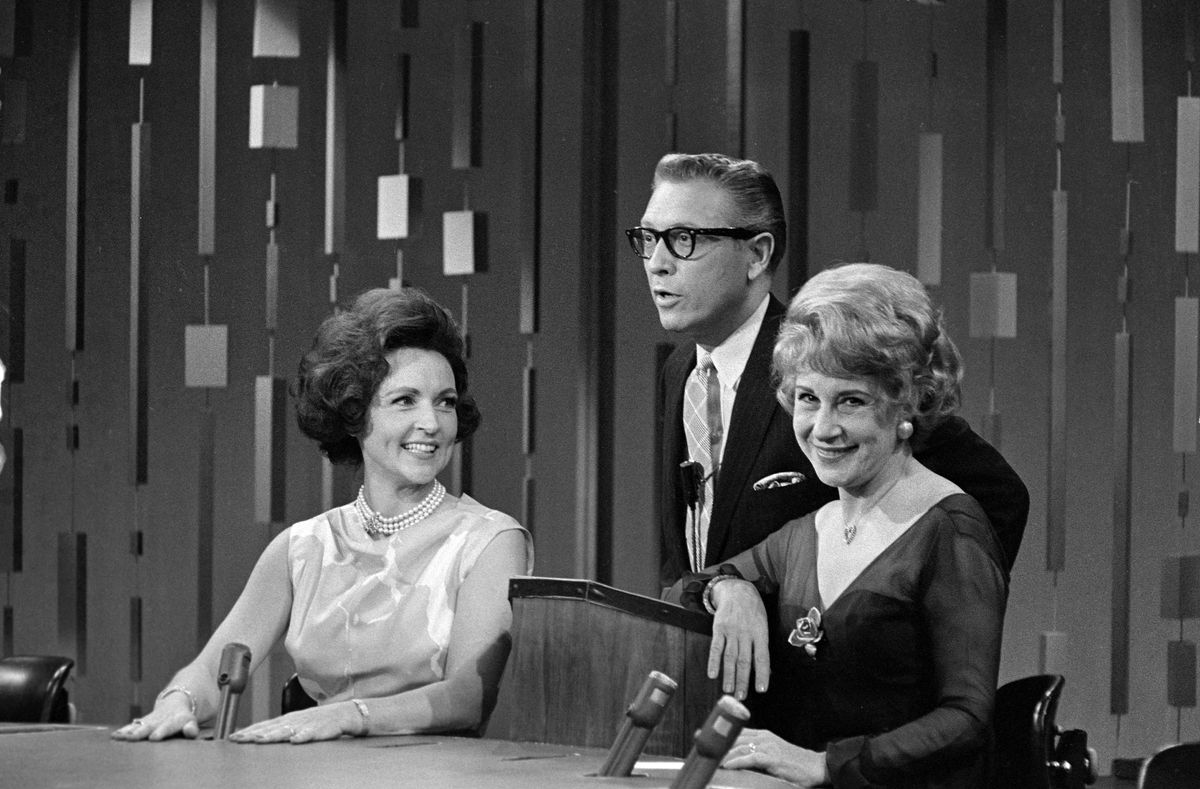 Betty White as a guest on the Gameshow PASSWORD in 1965 with host Allen Ludden and guest Arlene Francis
