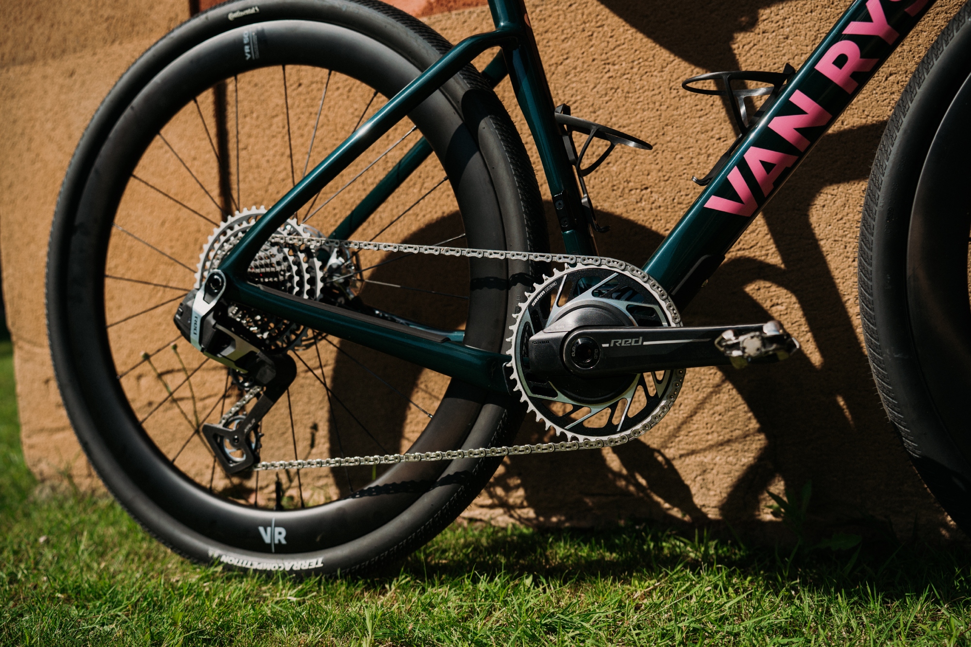 The brand new Van Rysel RCR-G gravel bike drive train