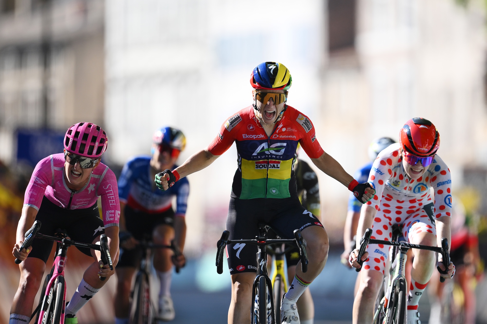 Tour de France Femmes: Kim Le Court-Pienaar surges from small pack for stunning win on stage 6