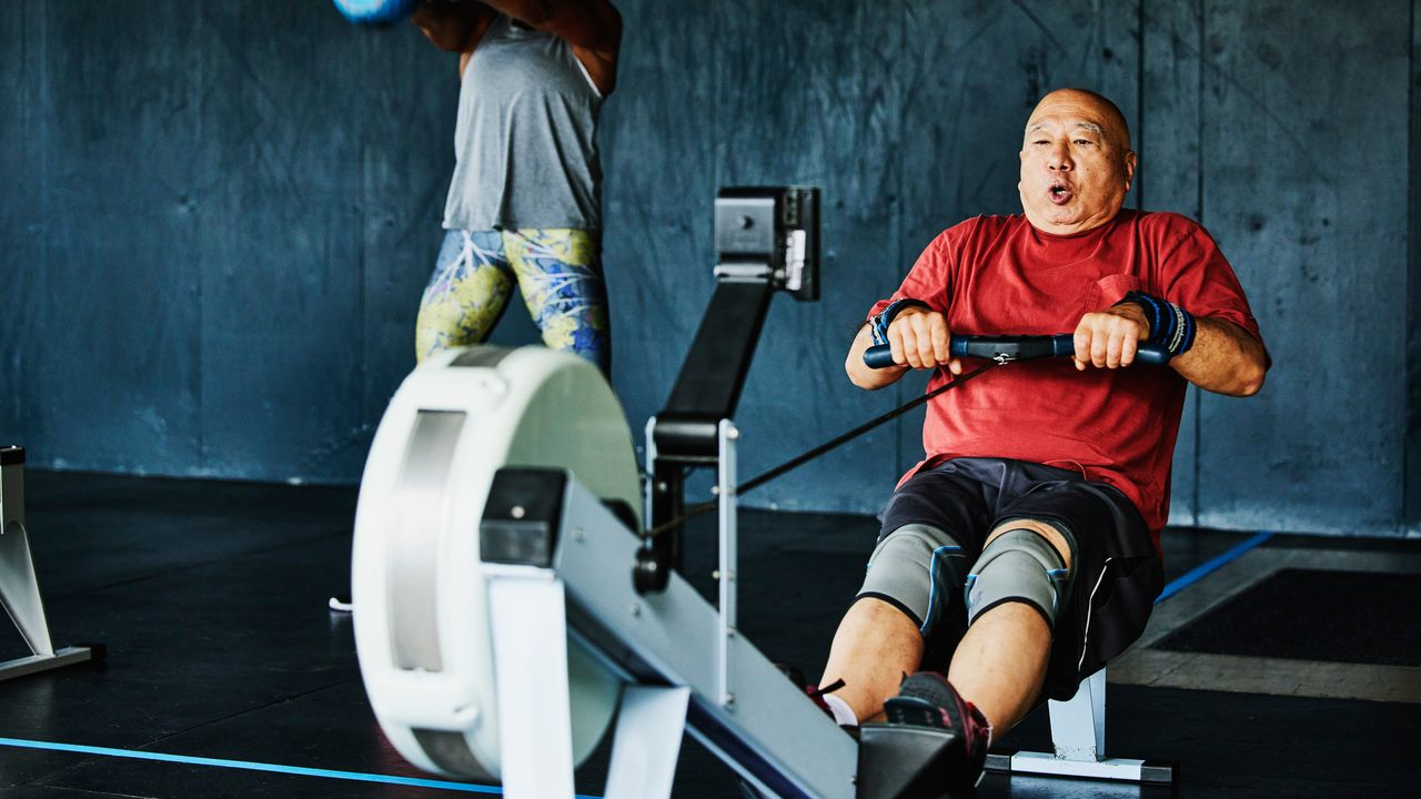 Rowing machine vs ellipticals which is better for weight loss? Fit&Well