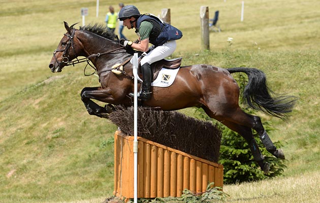 DOUGLAS_Barbury-International_PN17_64964_105579091_196420881.jpg